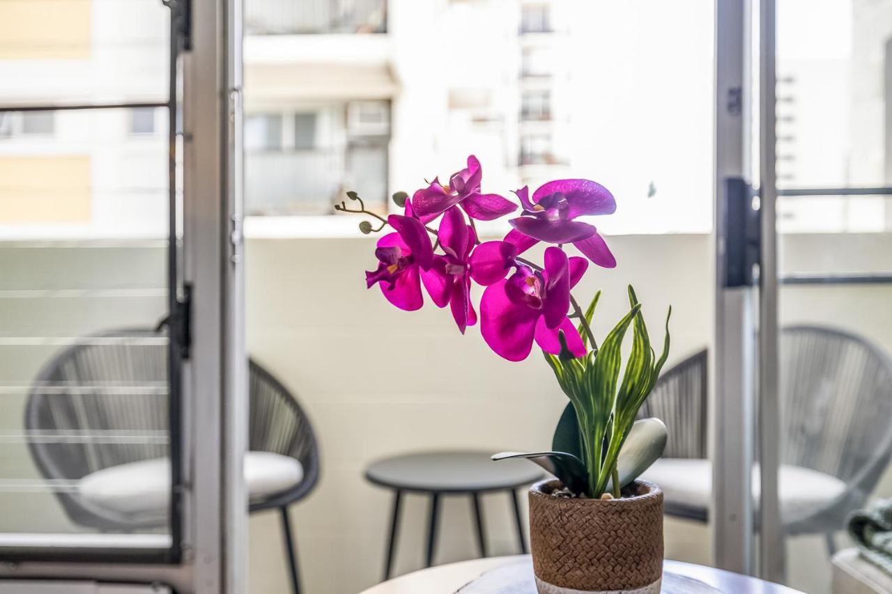 Bright & Cozy Unit With Balcony! Aparthotel Honolulu