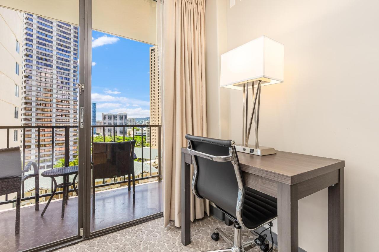 Hotel Castle At Palms At Waikiki 3*