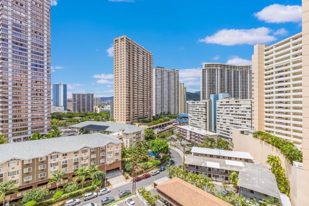 Castle At Palms At Waikiki 3*