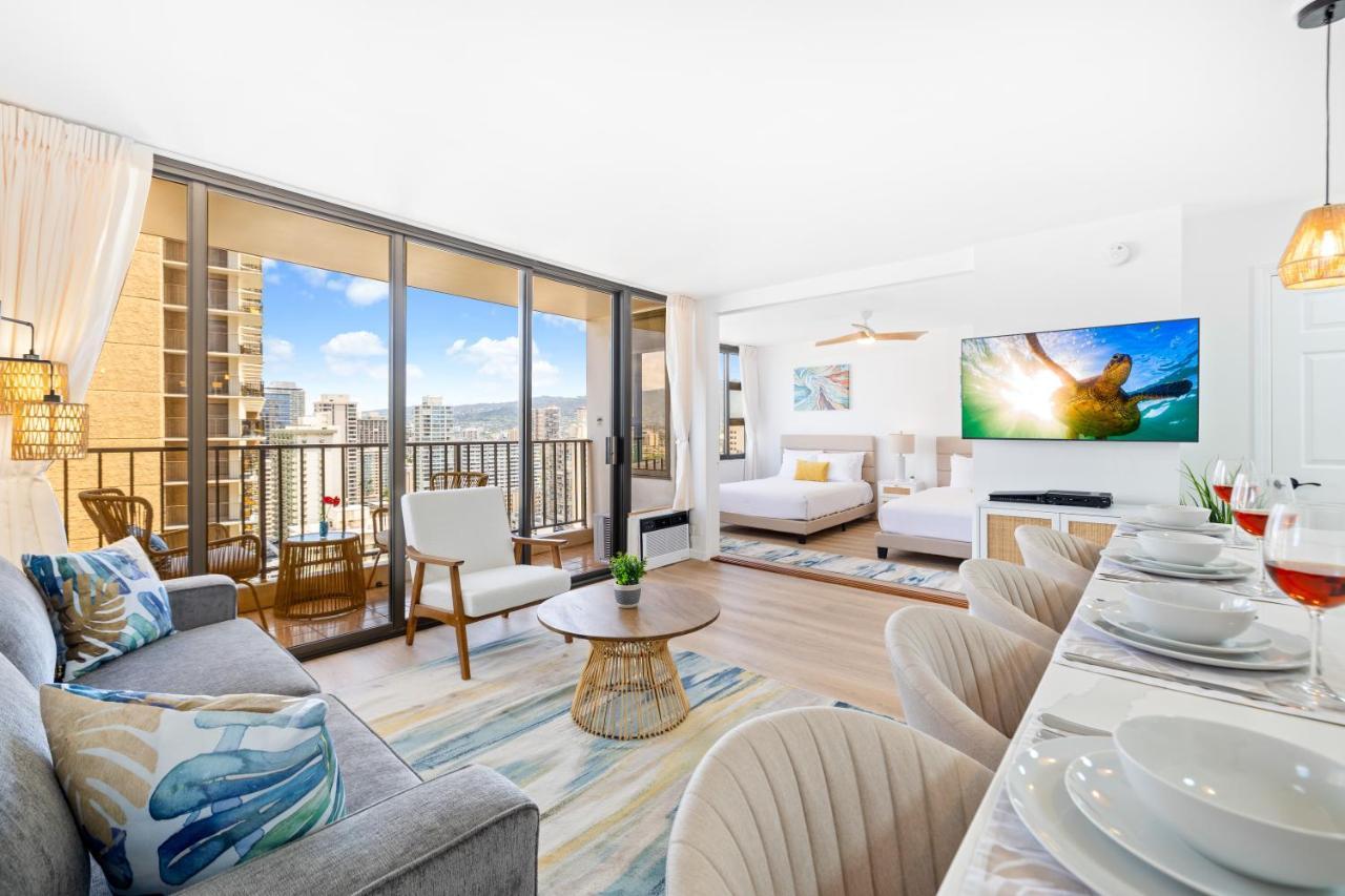 Gorgeous With Ocean View, Near Beach, Free Parking