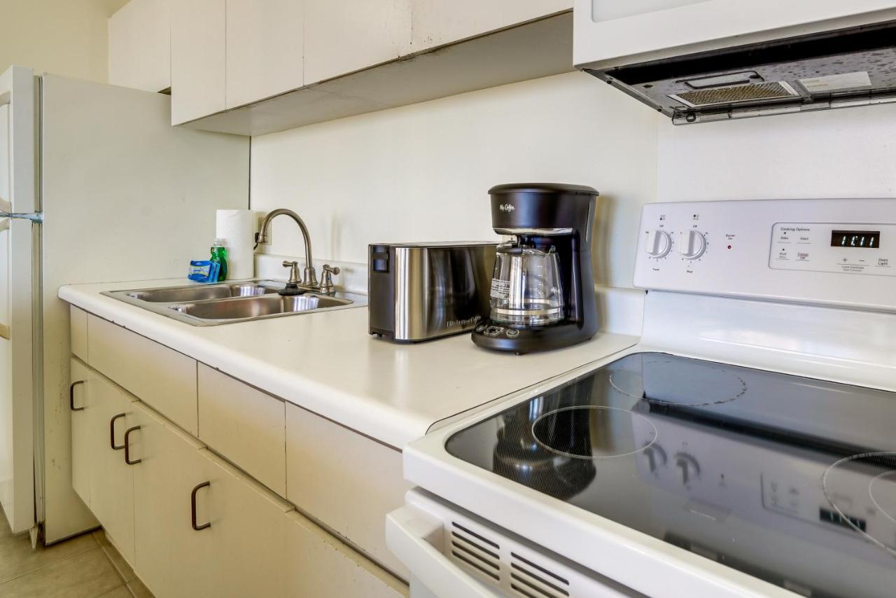 Apartment Vacation Walk To Waikiki Beach! *