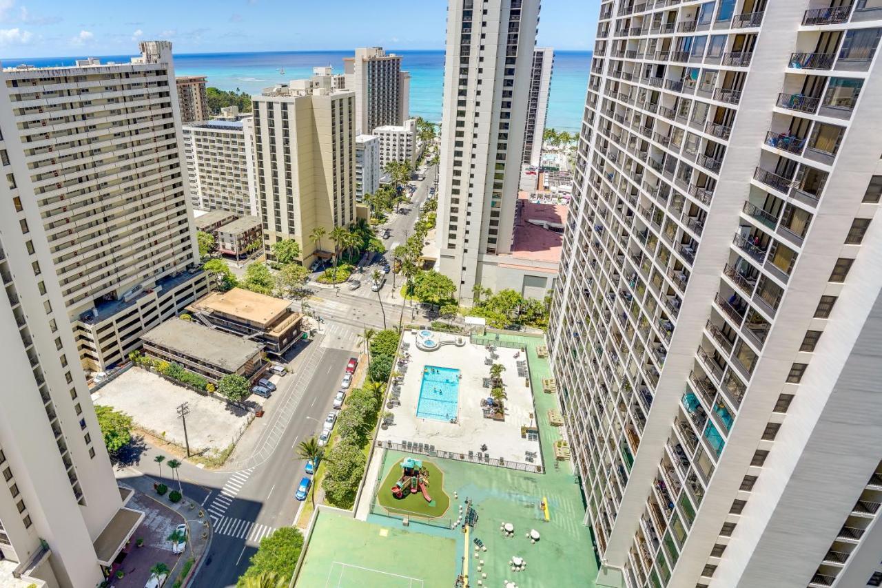 Apartment Vacation Walk To Waikiki Beach!