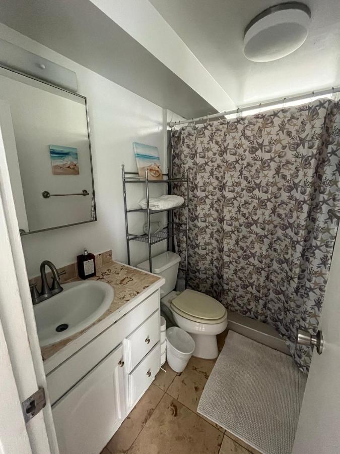 Cozy Studio A Couple Blocks Away From The Beach! Apartment Honolulu