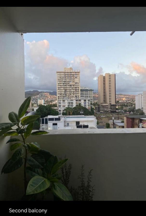 Cozy Studio A Couple Blocks Away From The Beach! *