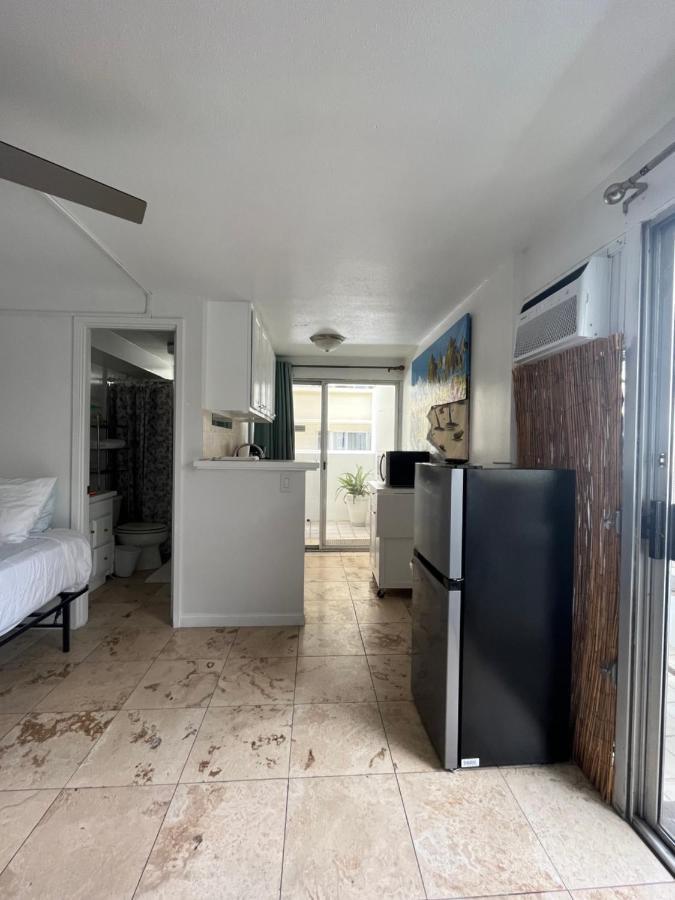 Apartment Cozy Studio A Couple Blocks Away From The Beach! Honolulu