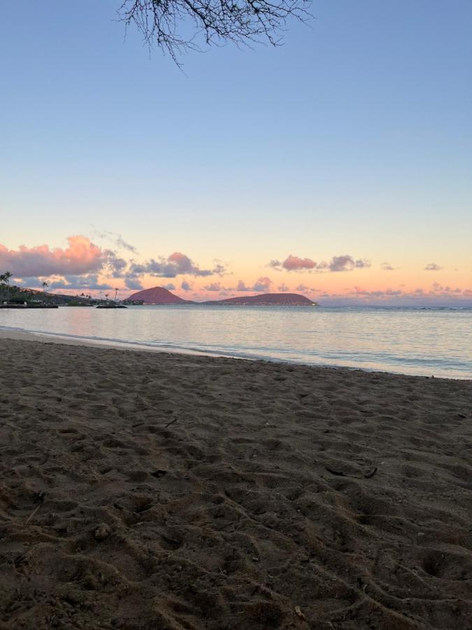 Apartment Cozy Studio A Couple Blocks Away From The Beach! Honolulu