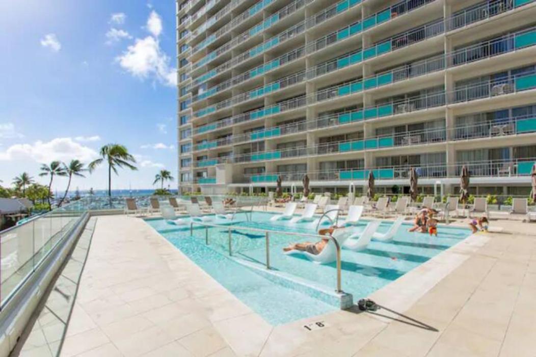 Aparthotel Ilikai's Front Executive Honolulu