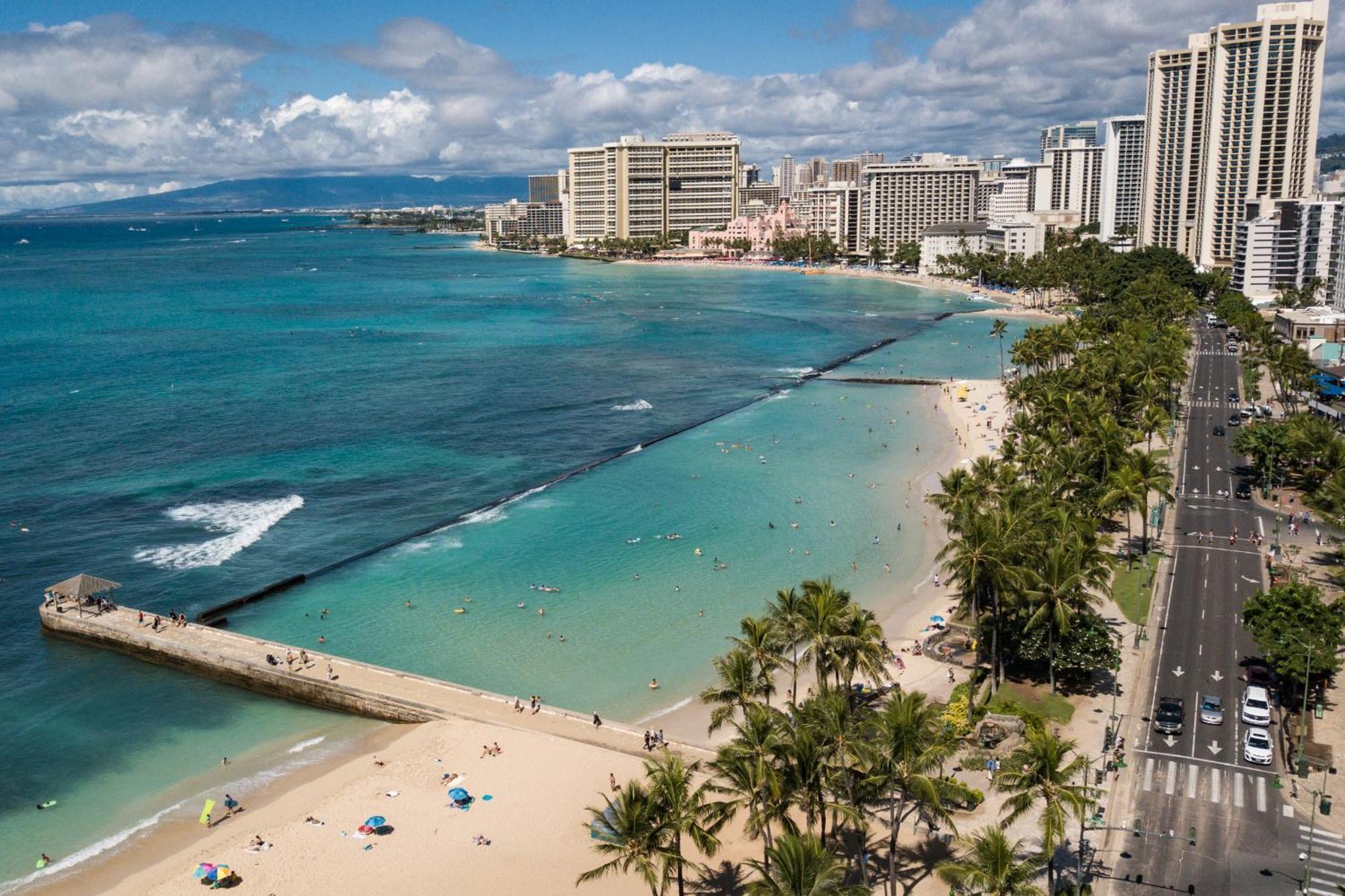 High Floor Luxury Oceanfront At Waikiki Tower