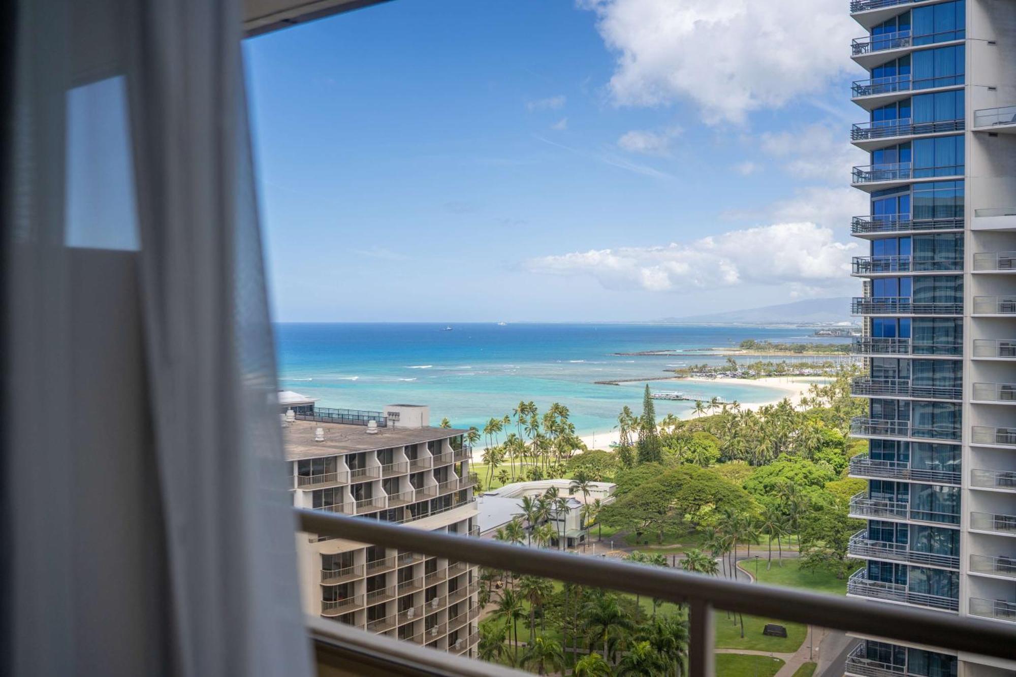 Resort Embassy By Hilton Waikiki Walk 4*