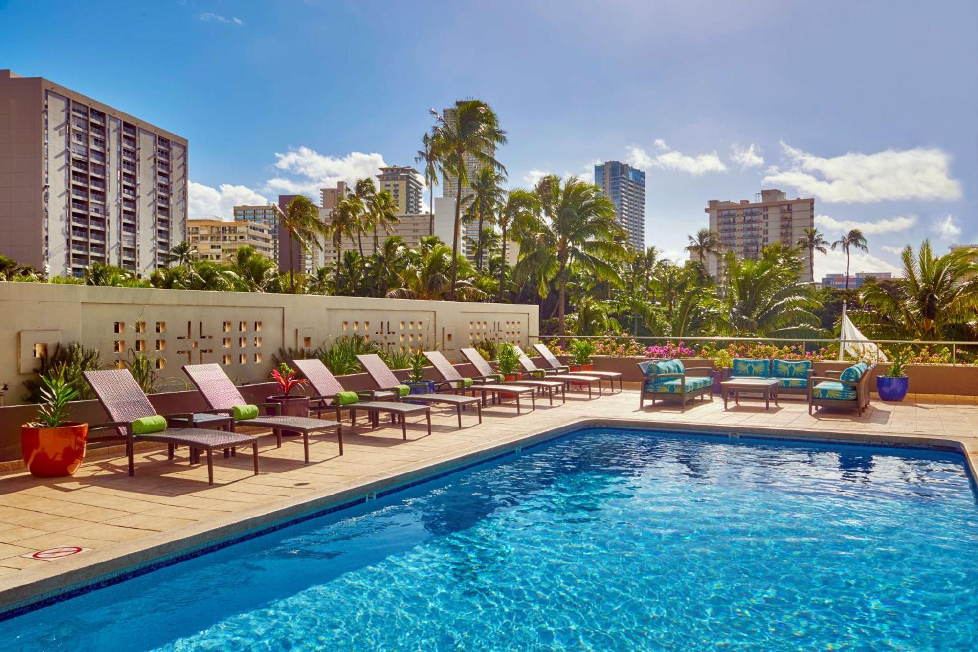 Doubletree By Hilton Alana - Waikiki