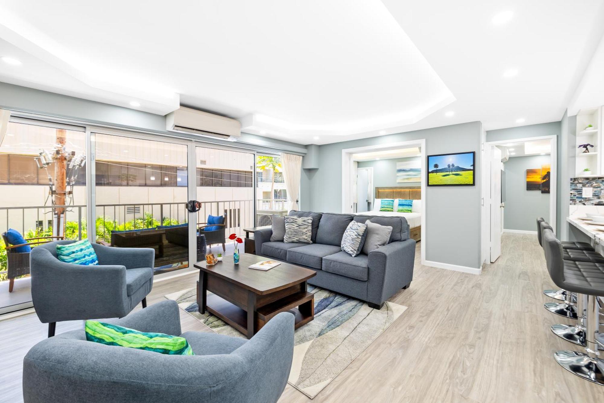 Fully Renovated 2br And 2ba Near Waikiki With Parking Apartment *