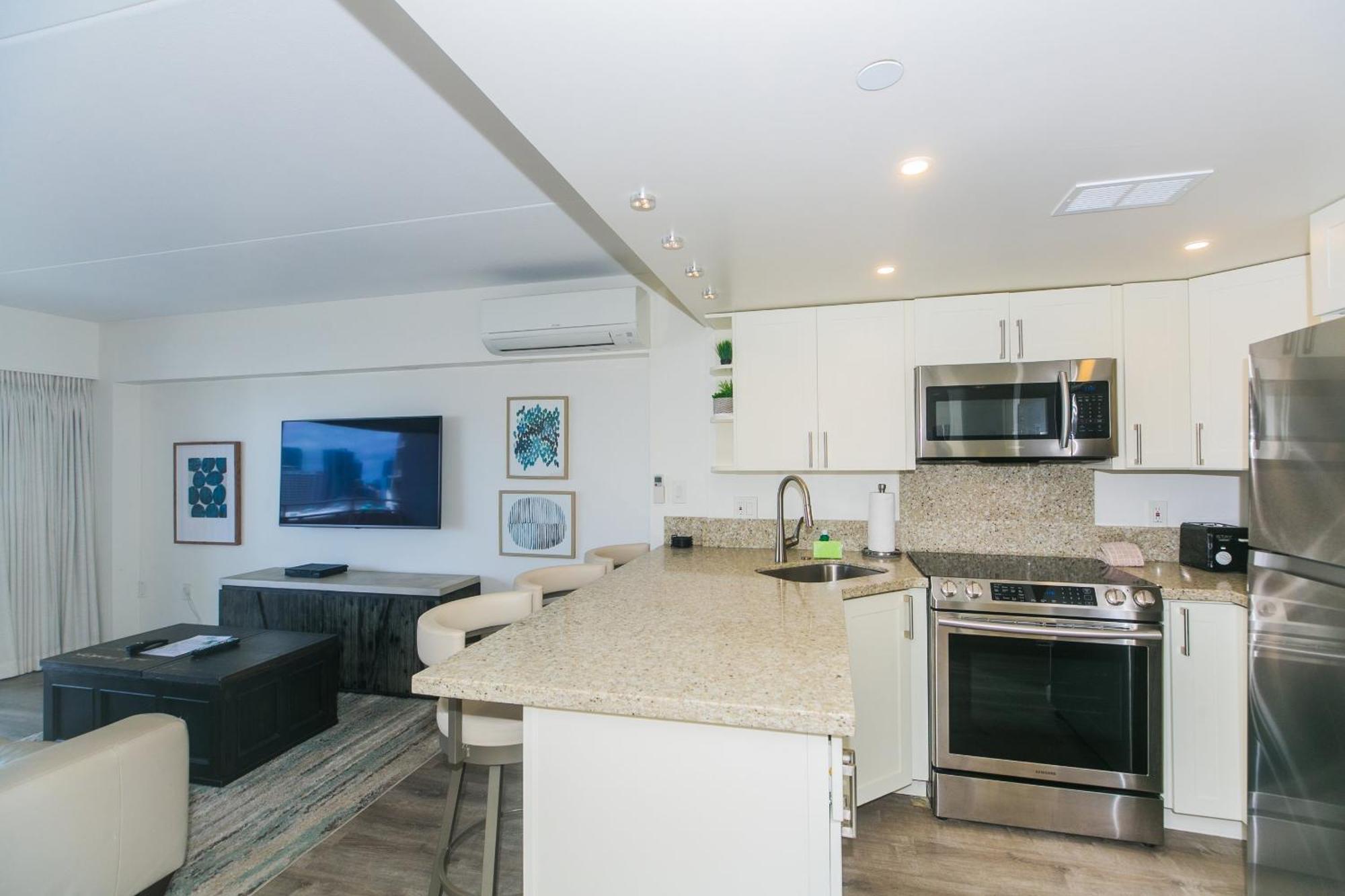 Ilikai Tower 1717 View 1br * Honolulu