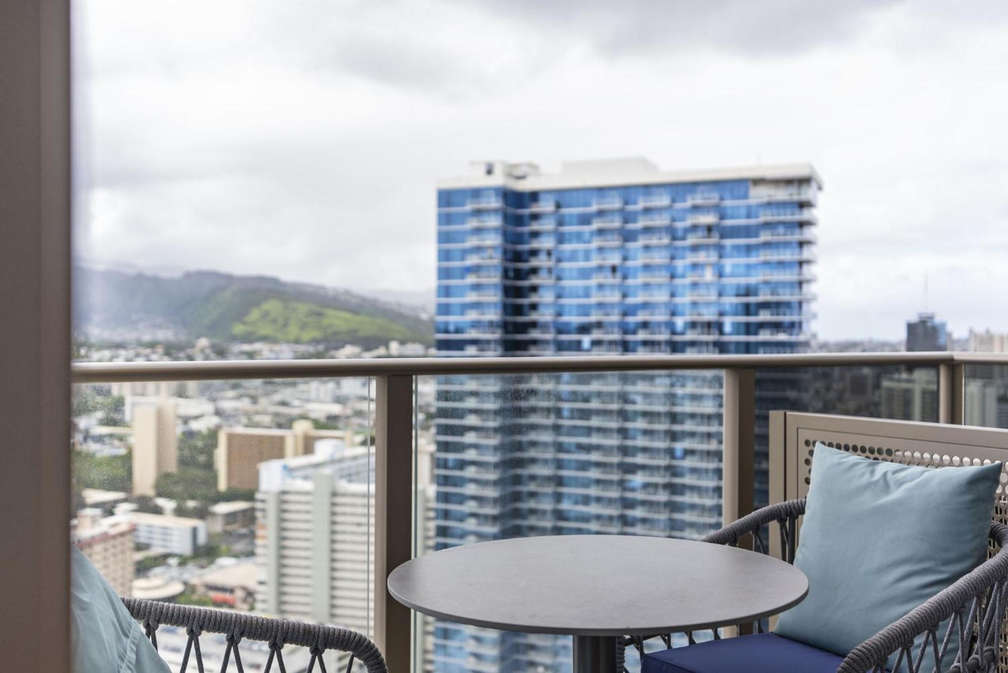 Sky Ala Moana 3509 * Honolulu