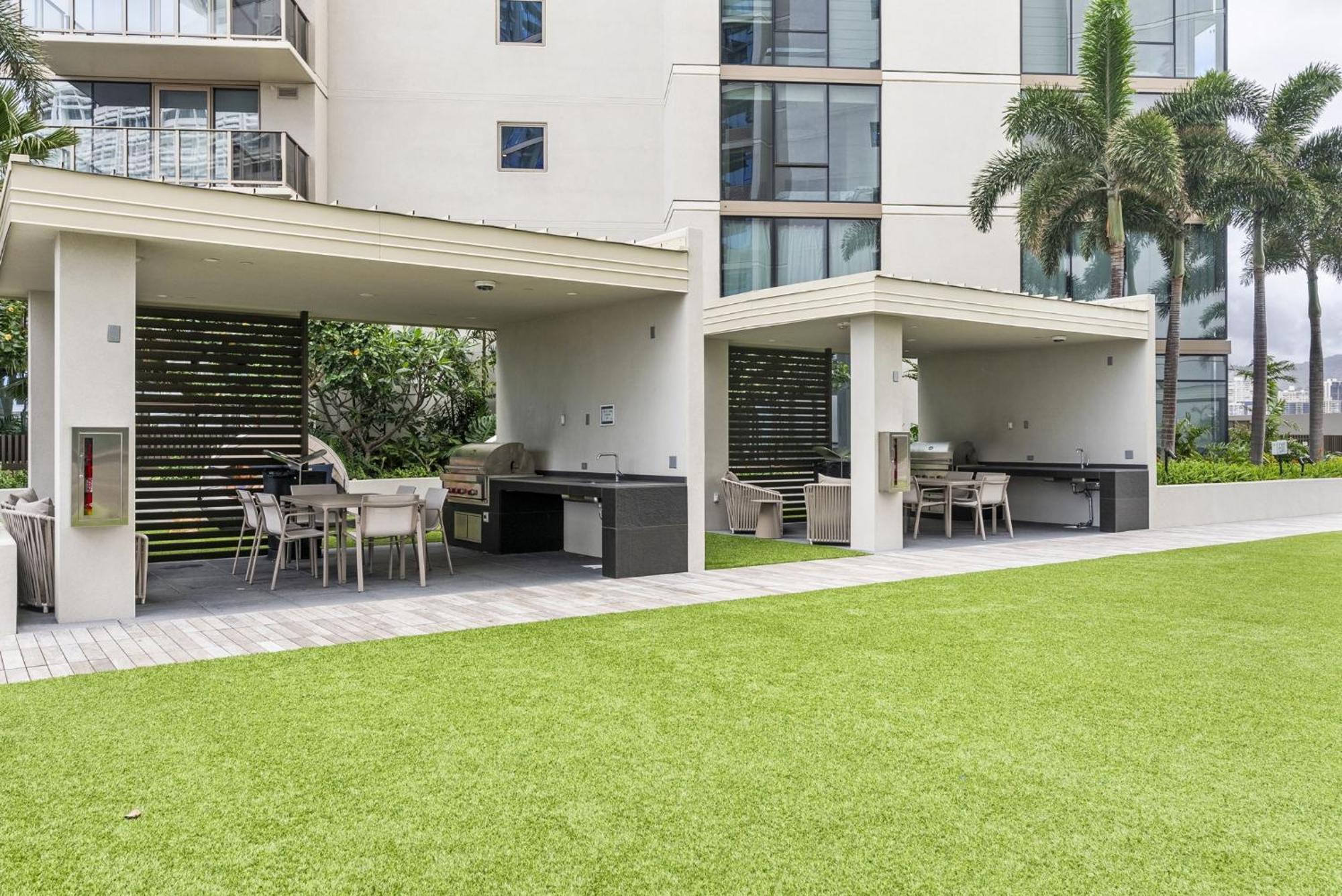 Sky Ala Moana 3509 Apartment