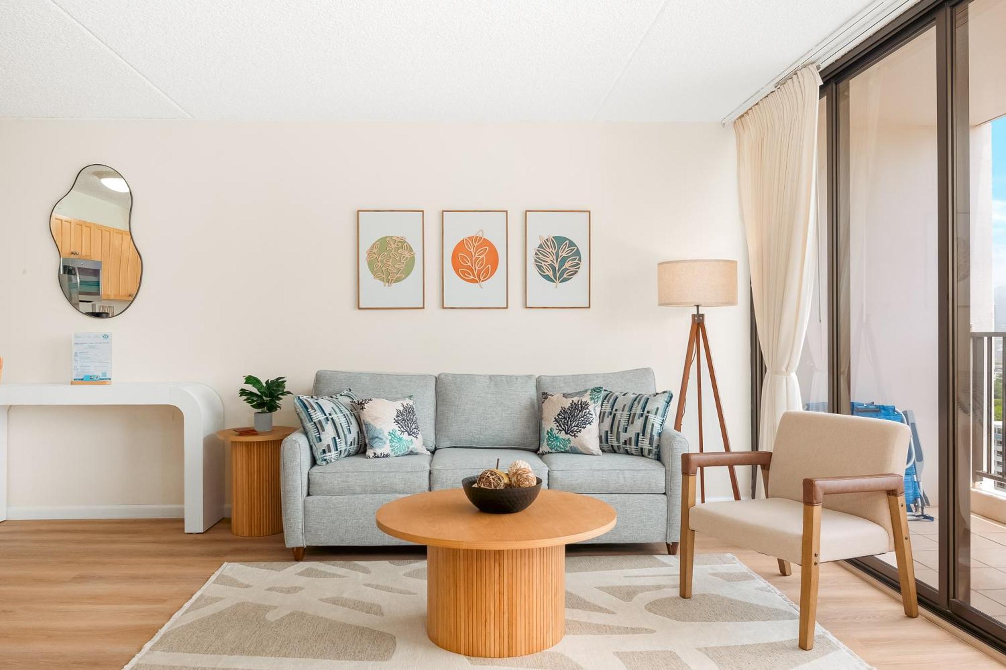Free Parking Close To Waikiki Pool & Hot Tub