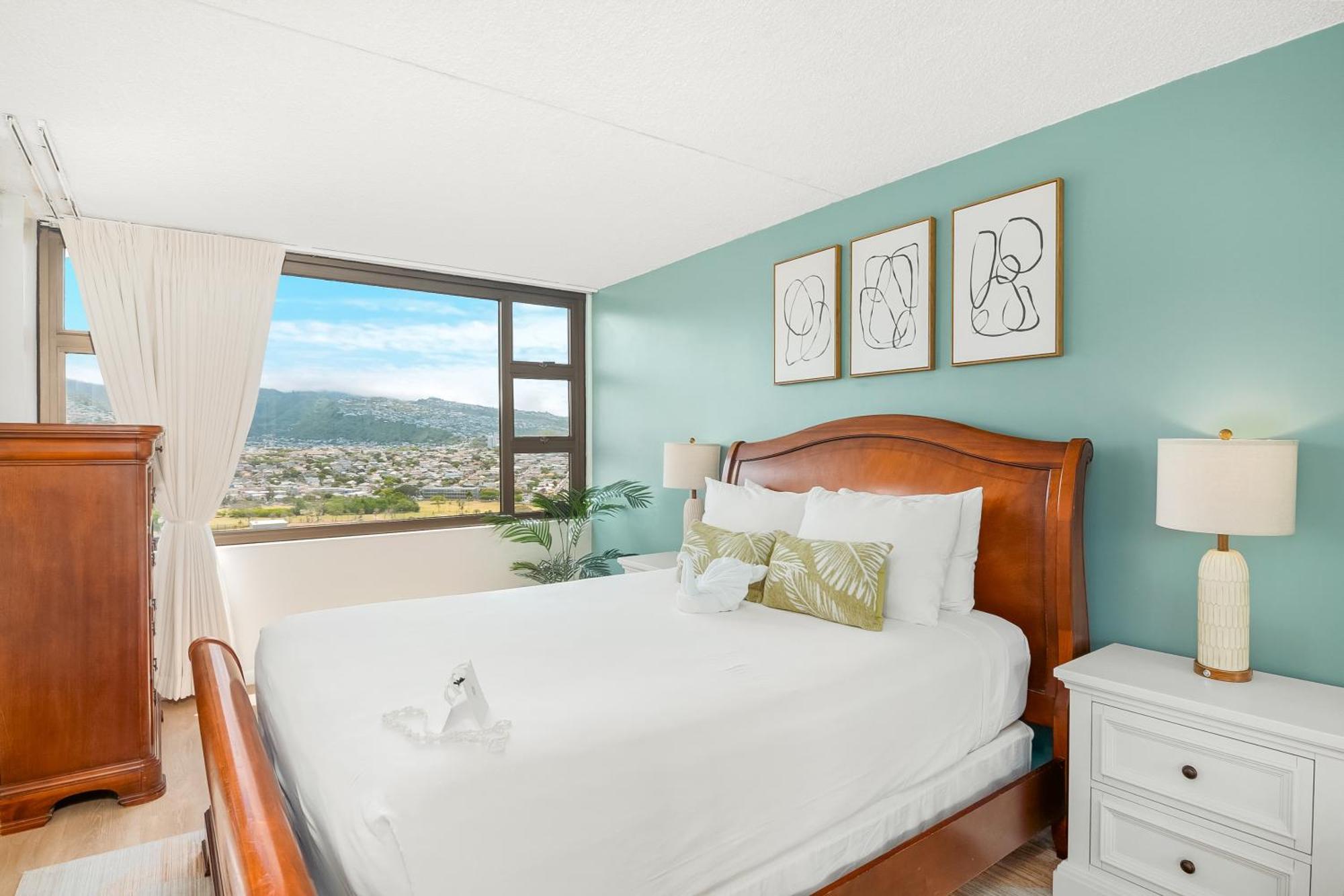 Free Parking Close To Waikiki Pool & Hot Tub Apartment