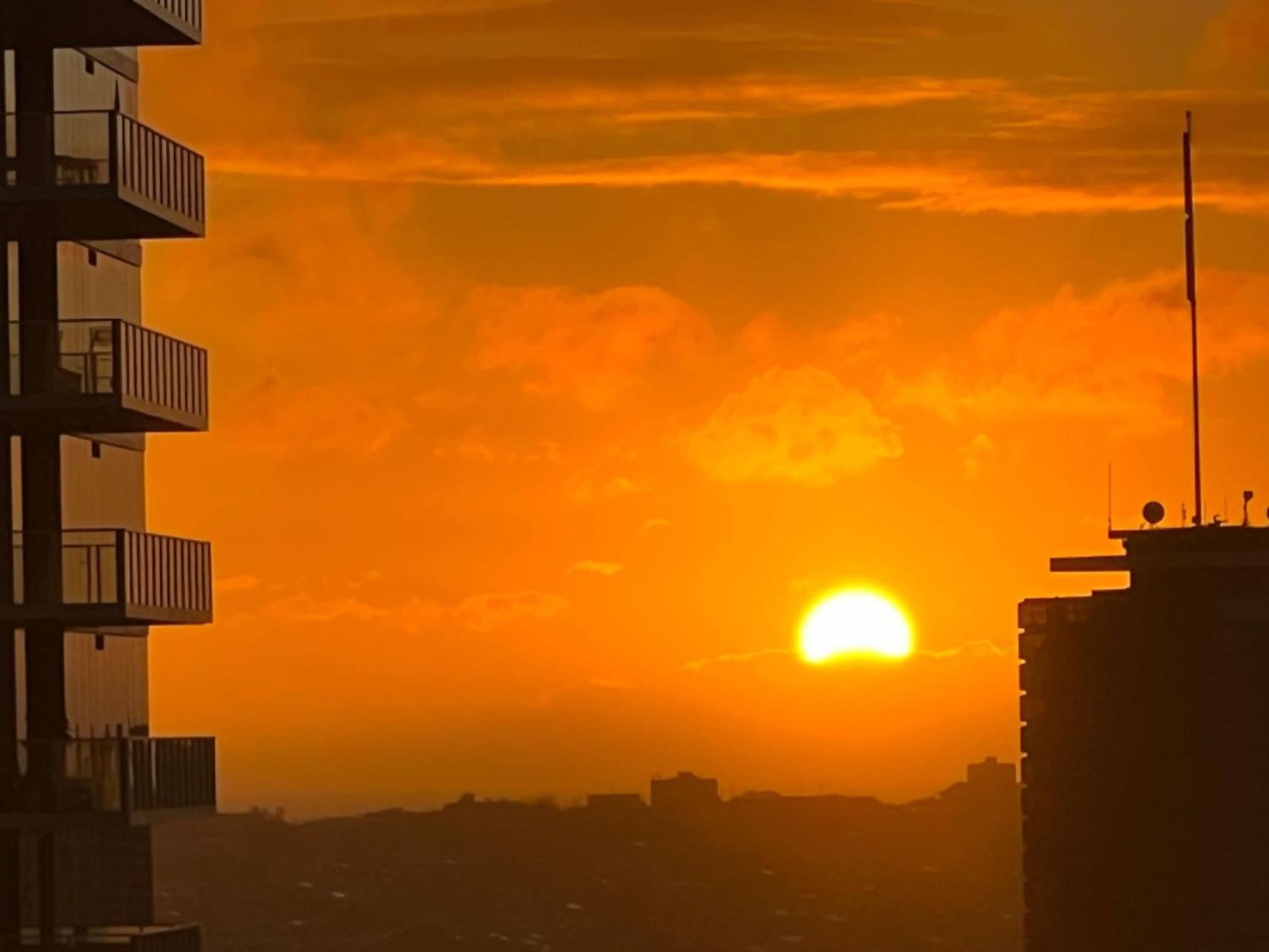Sky Ala Moana 3509