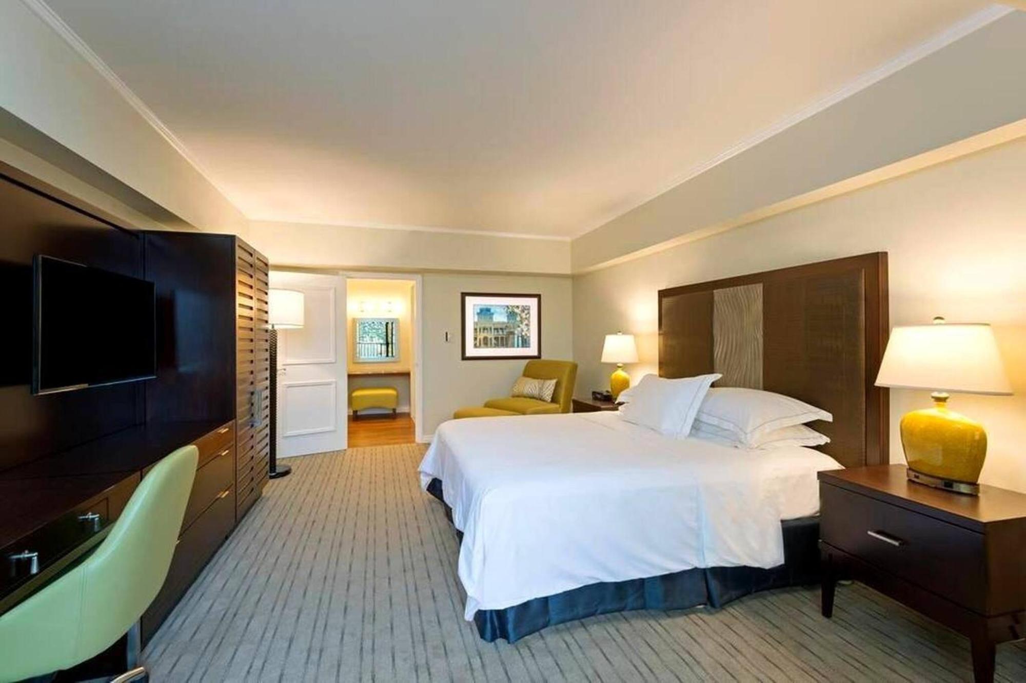 In House - Hgvc Hawaiian Village Spa, Hot Tub, Pool Guest house