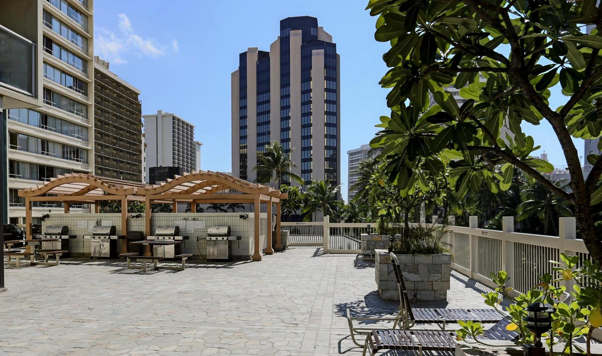 Newly Renovated With Ocean View Near Waikiki Apartment
