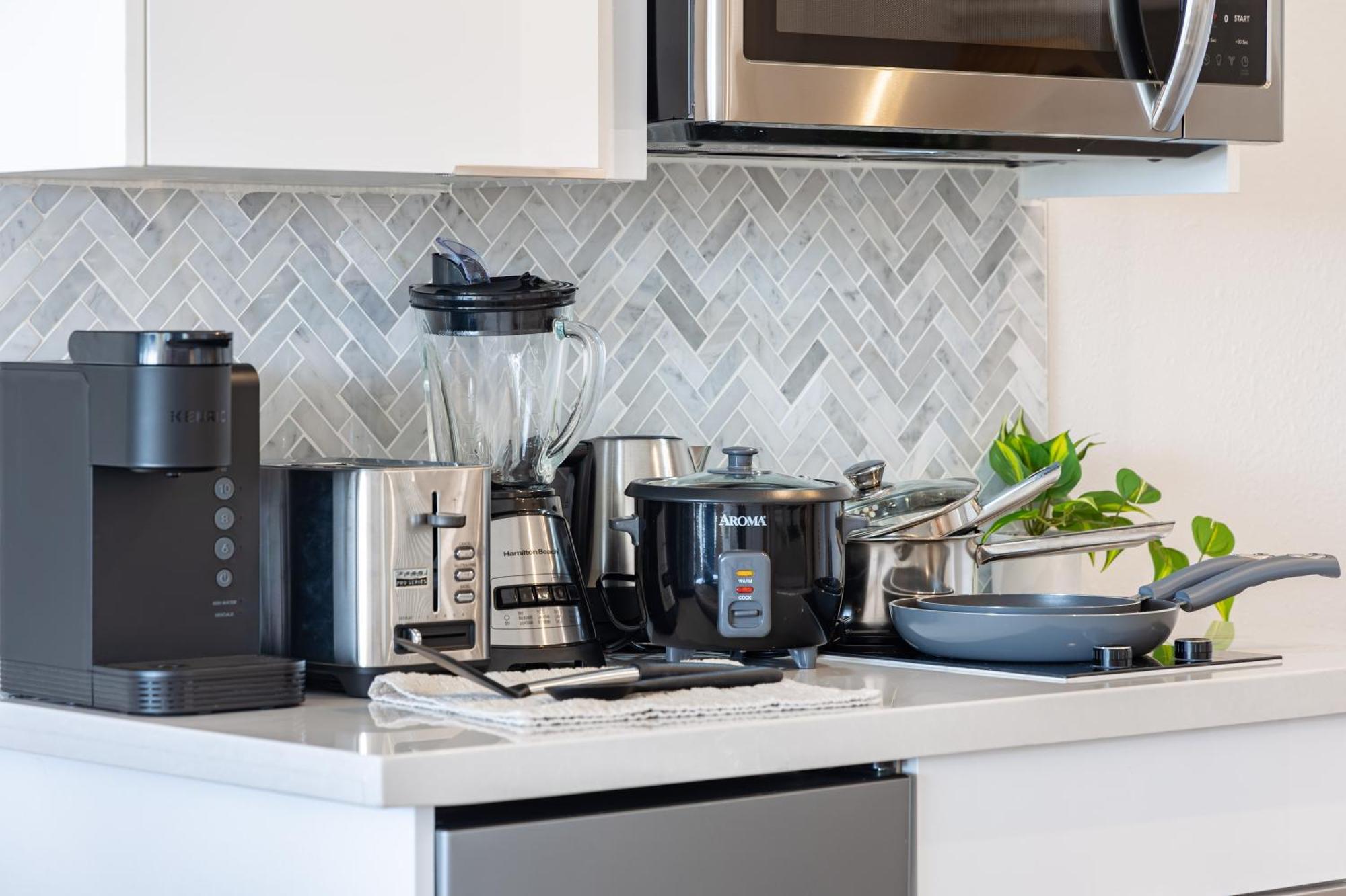 Apartment Newly Renovated With Ocean View Near Waikiki