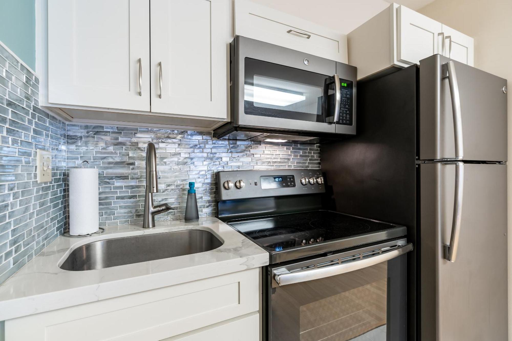 Apartment Spacious Downtown Executive Retreat - Free Parking *