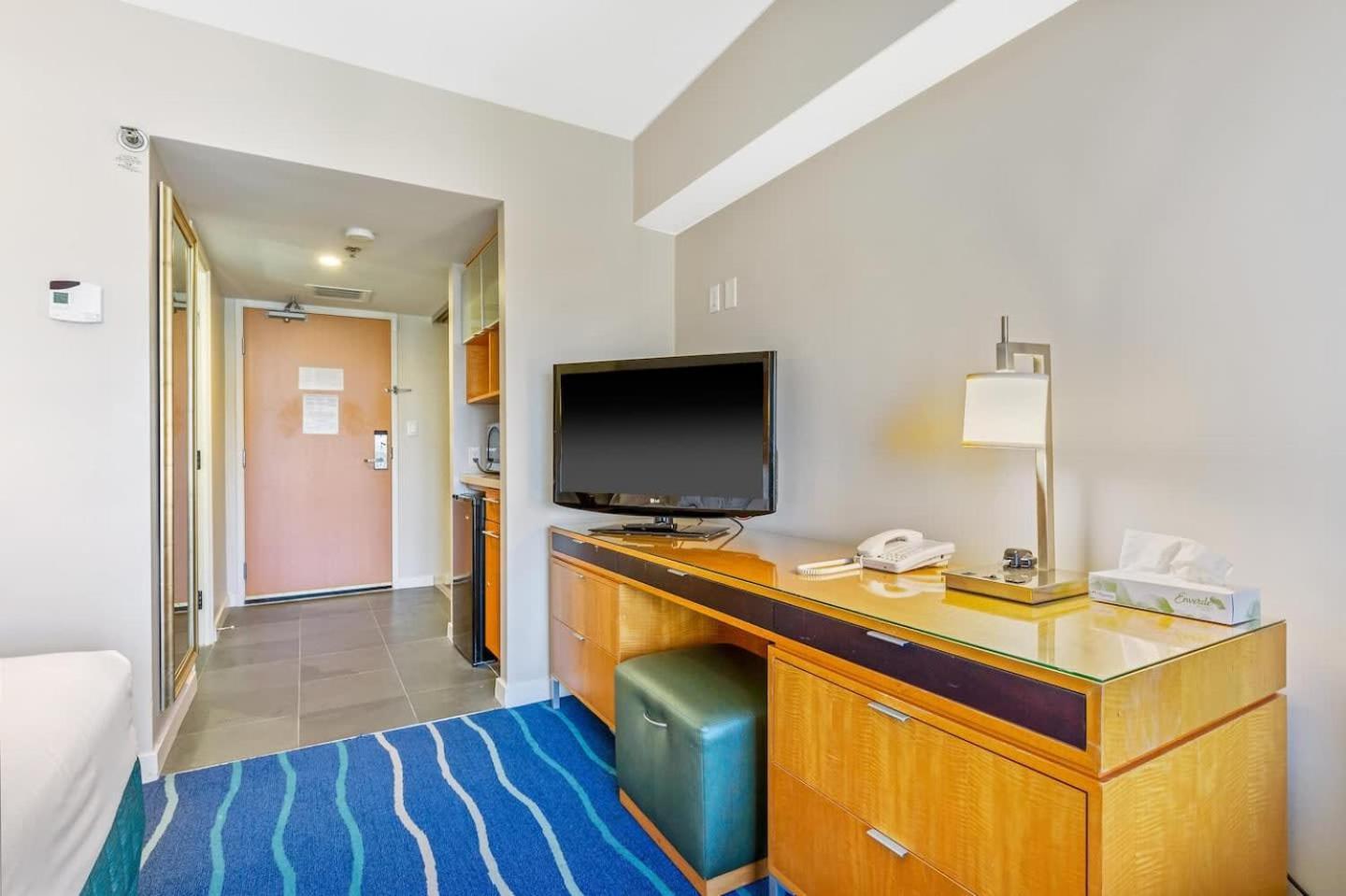 Stunning Ala Moana 25th Fl In *