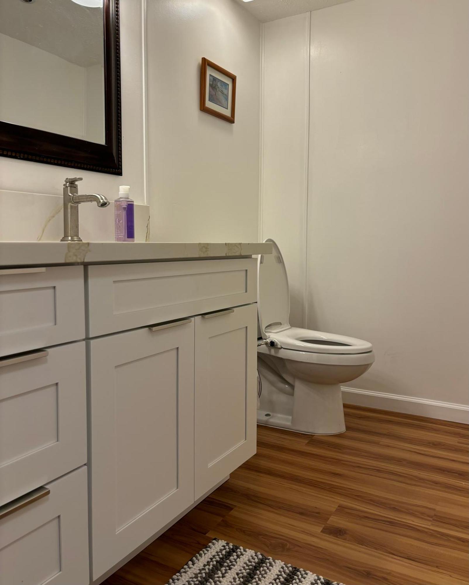 Apartment Downtown 2br Huge Patio Free Parking Wifi Honolulu