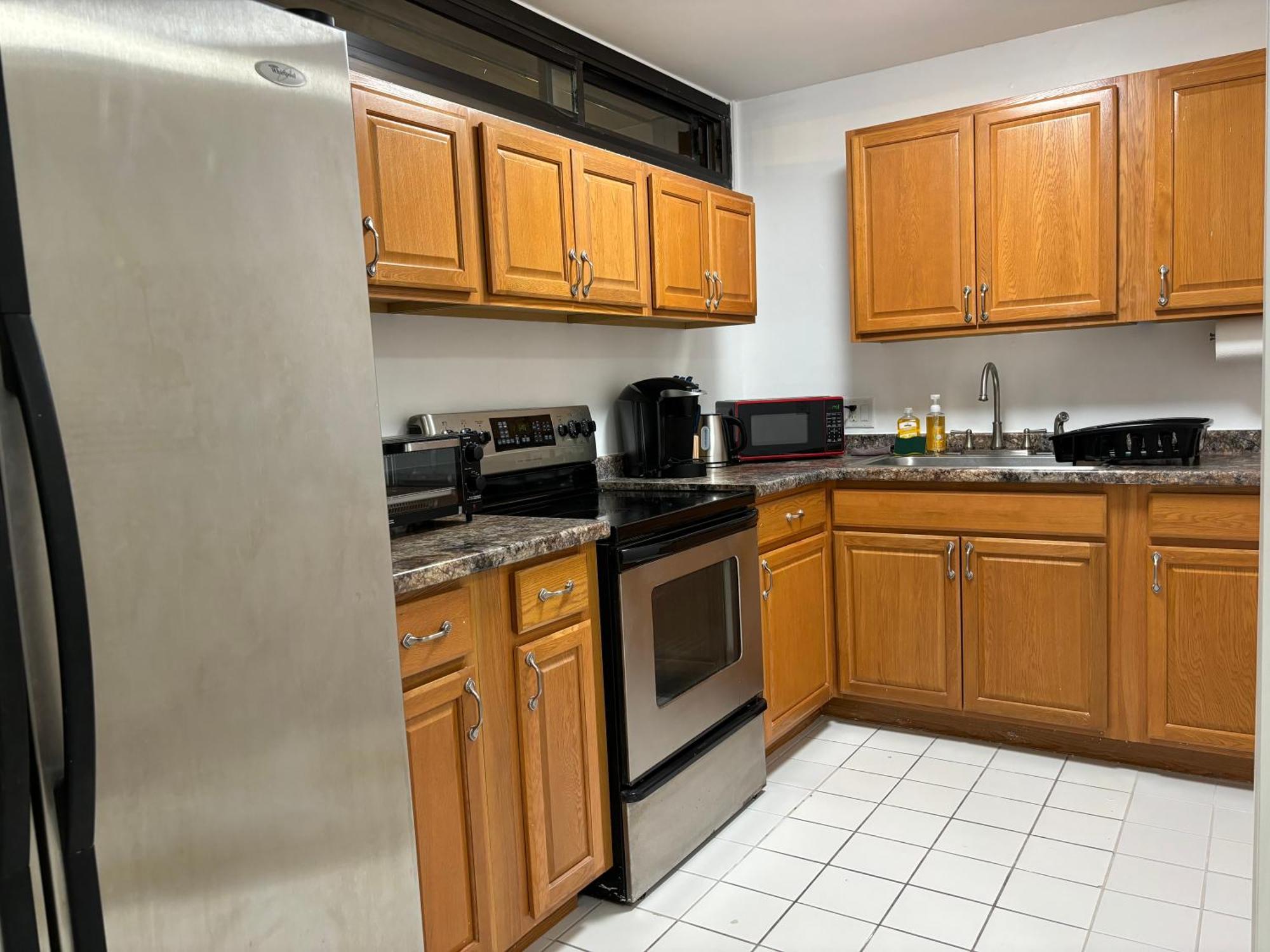 Apartment Downtown 2br Huge Patio Free Parking Wifi