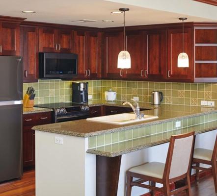 Resort 2-bedroom Ocean Front Penthouse At Grand Waikikian - Available April 20-24, 2025