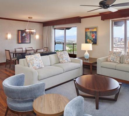 2-bedroom Ocean Front Penthouse At Grand Waikikian - Available April 20-24, 2025 Resort *