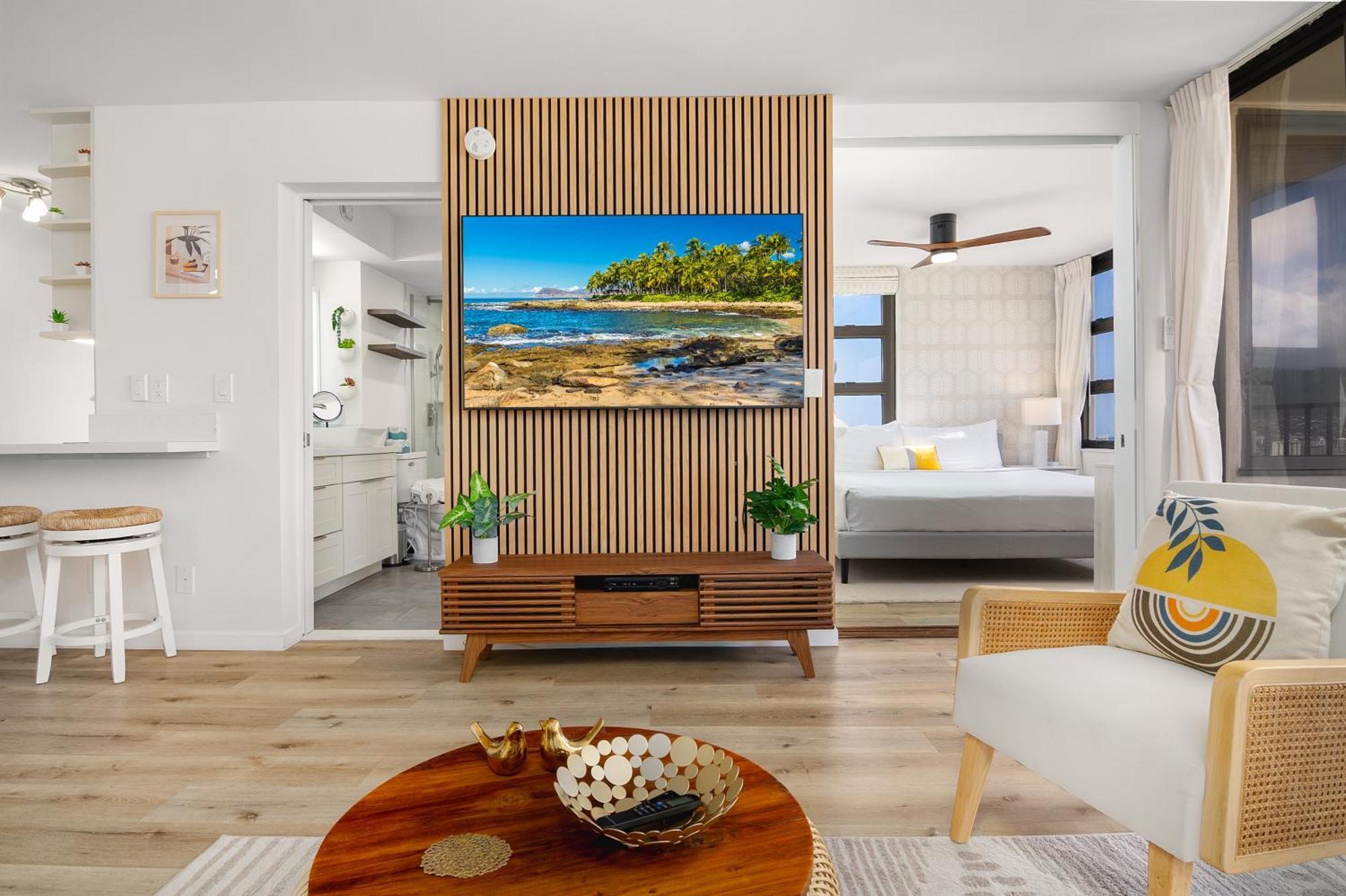 Waikiki Banyan Fabulous Ocean View With Free Parking *