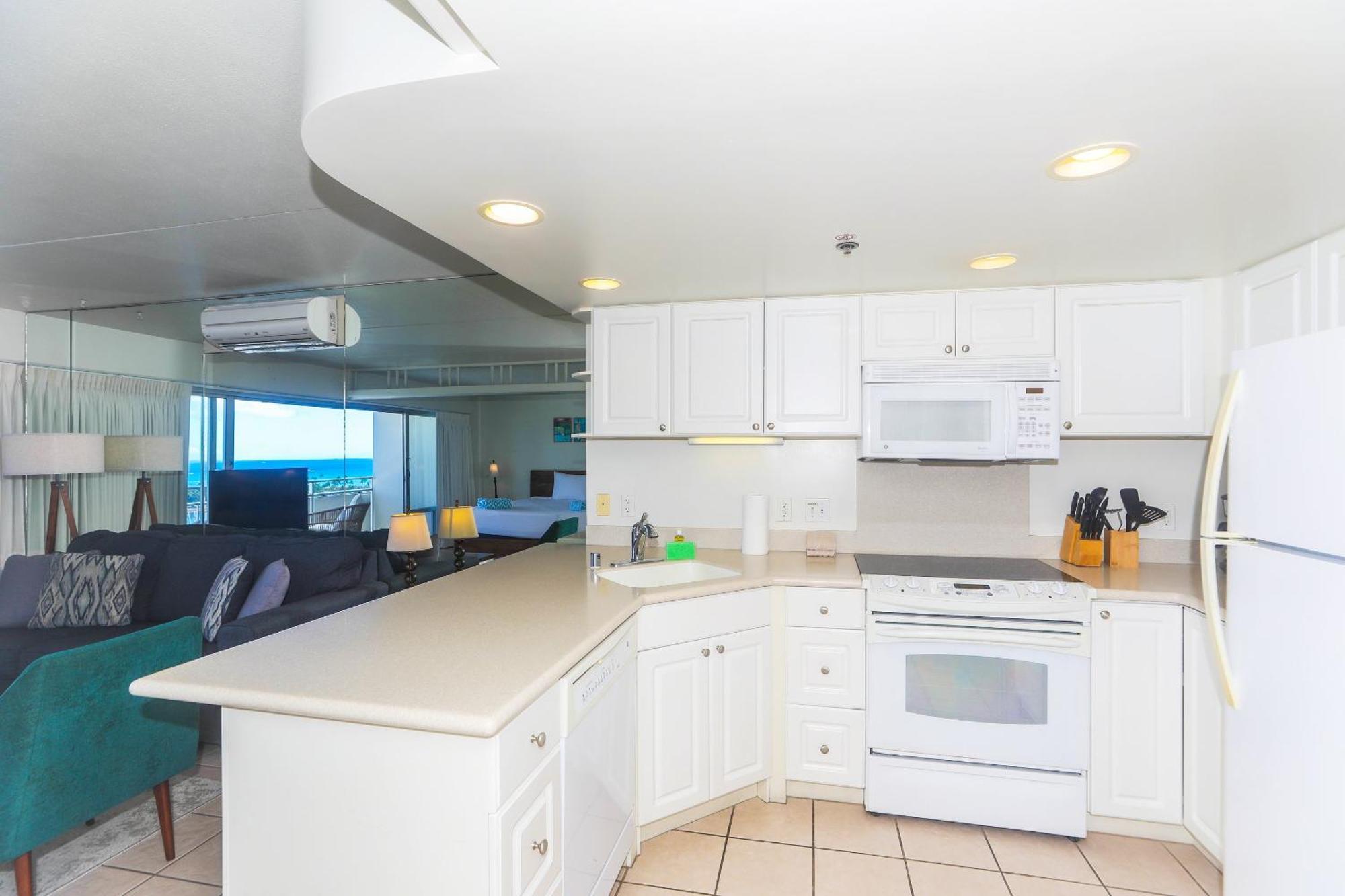 Ilikai Tower 1533 Yacht Harbor View 1br Apartment Honolulu