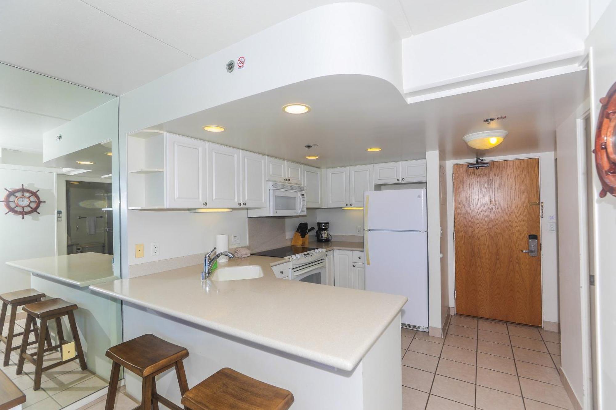 Apartment Ilikai Tower 1533 Yacht Harbor View 1br