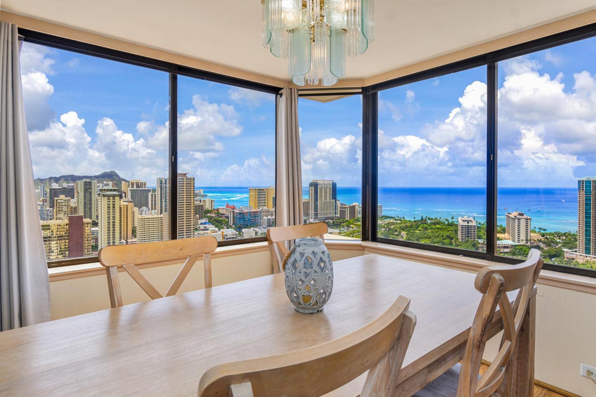 Apartment Hawaiian Monarch Penthouse 402 *