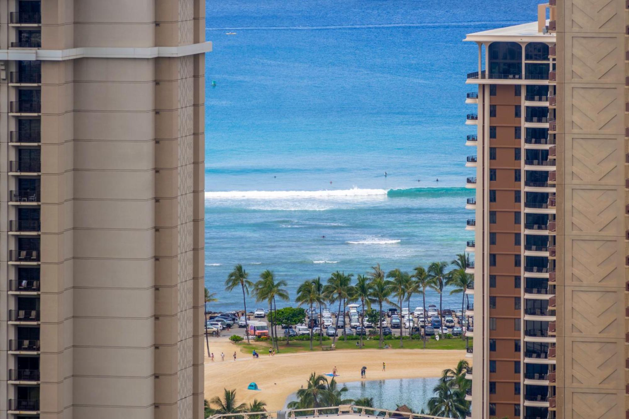 Hawaiian Monarch Penthouse 402 Honolulu