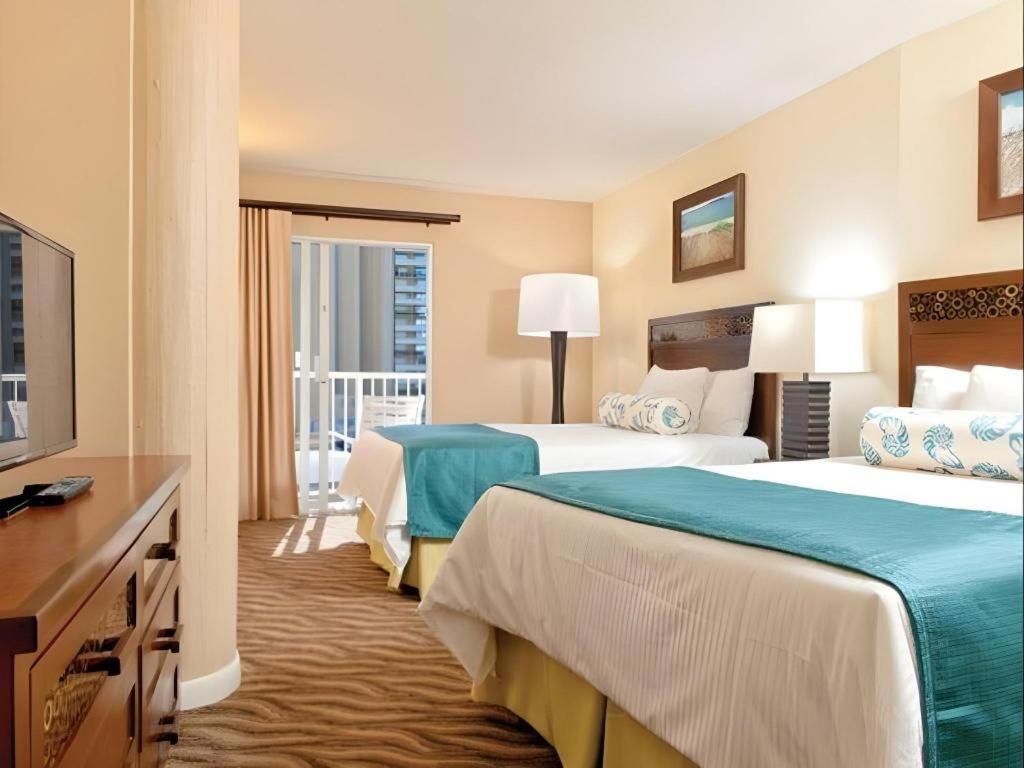 Club Wyndham At Waikiki Walk Hotel 3*