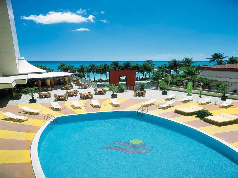 Hotel The Twin Fin 4*