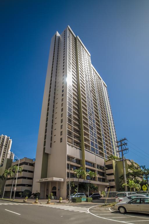 Mountain Views & Steps To - Free Parking! * Honolulu