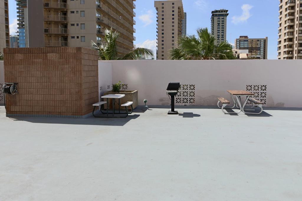 Royal Kuhio - Large 1 Bedroom Apartment * Honolulu