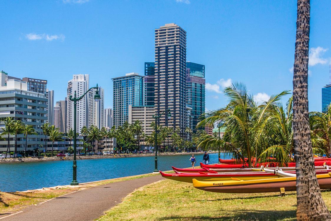Hawaiian Monarch Penthouse 402 * Honolulu