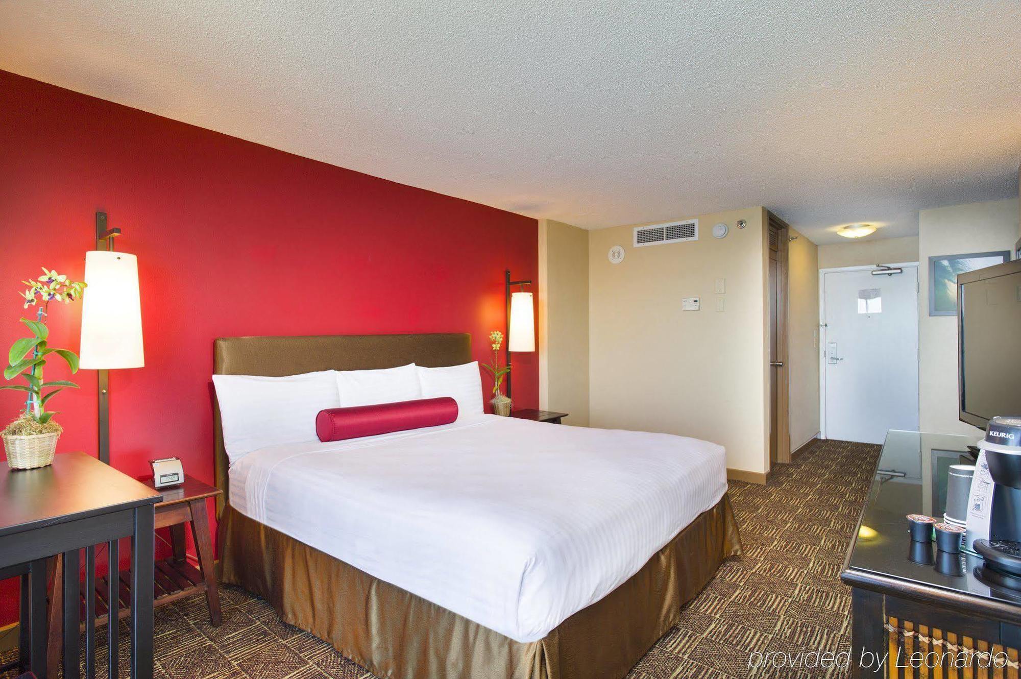 The Twin Fin Hotel Honolulu
