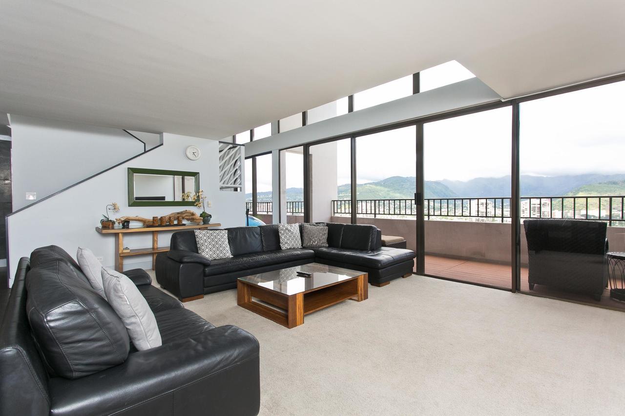 Royal Kuhio #3802 - 3 Bedroom, 2 Level Penthouse - Sleeps 12