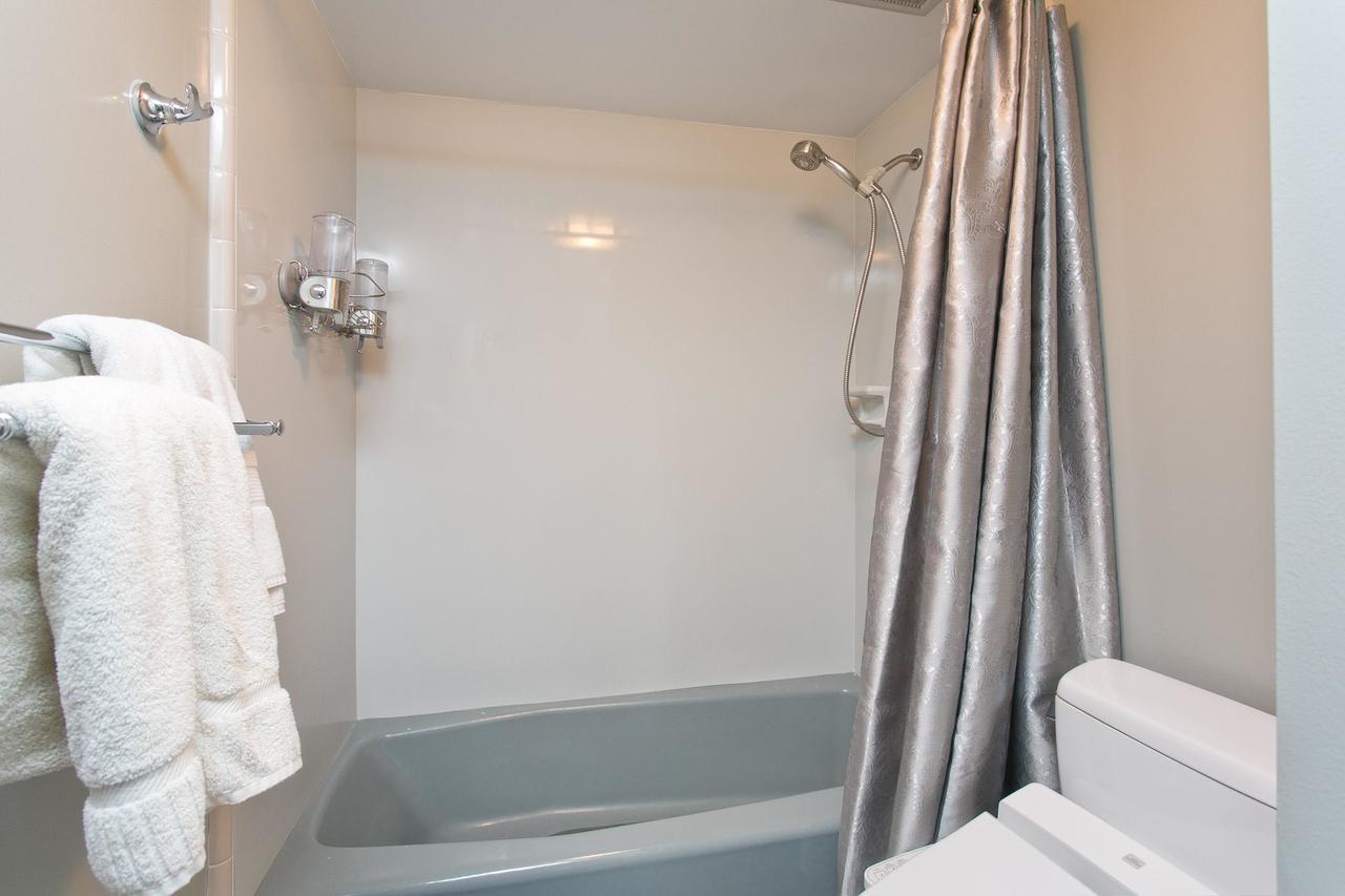 Royal Kuhio #3802 - 3 Bedroom, 2 Level Penthouse - Sleeps 12 Honolulu