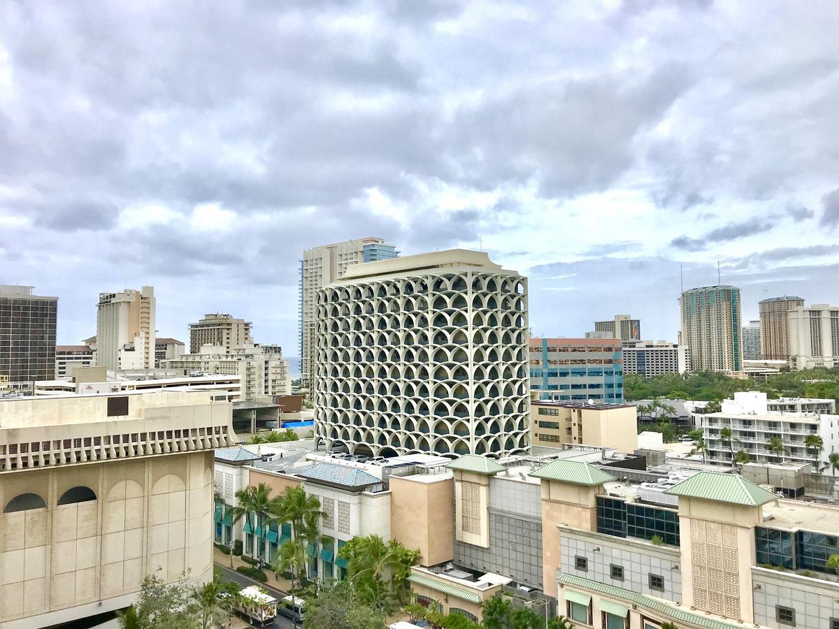 Marine Surf Waikiki 14th Floor Apartment *