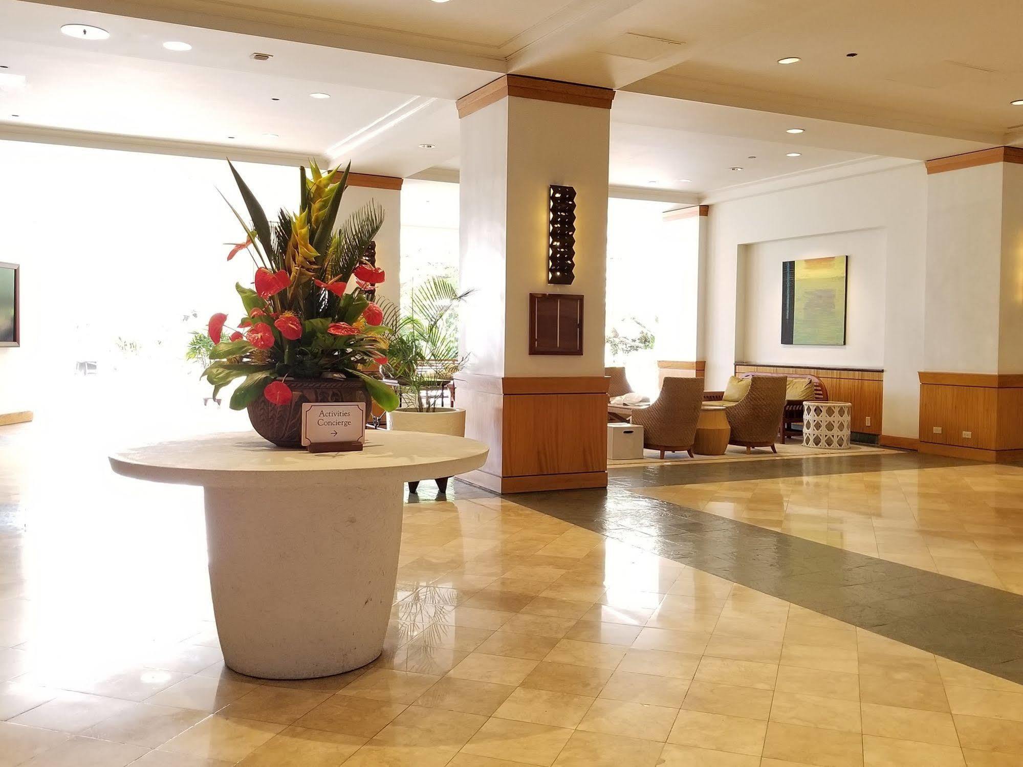Marina Hawaii Vacations At The Ilikai Hotel
