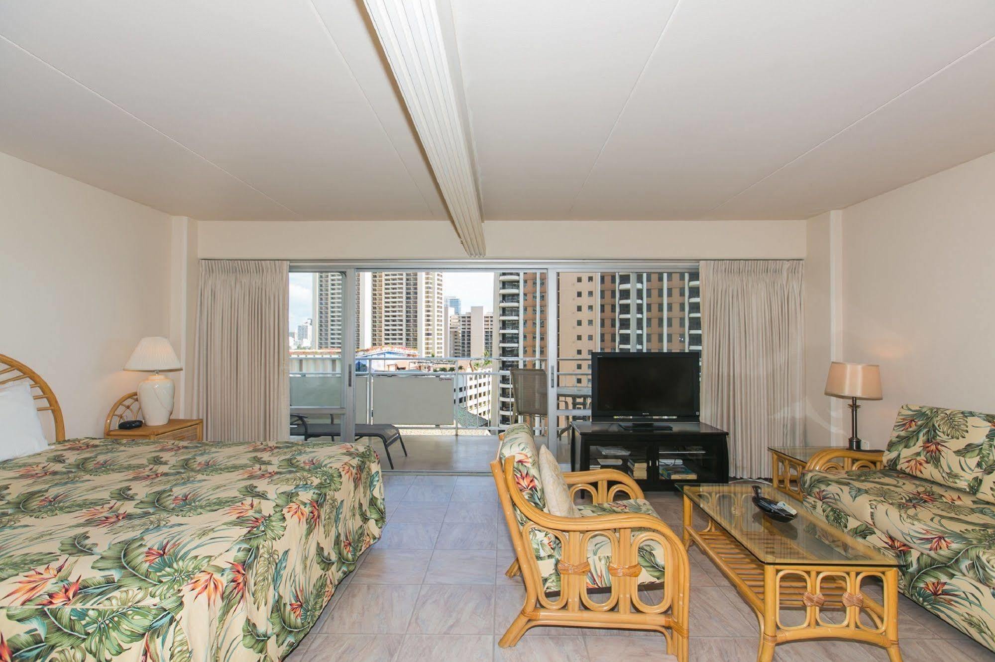 Hotel Marina Hawaii Vacations At The Ilikai 3*