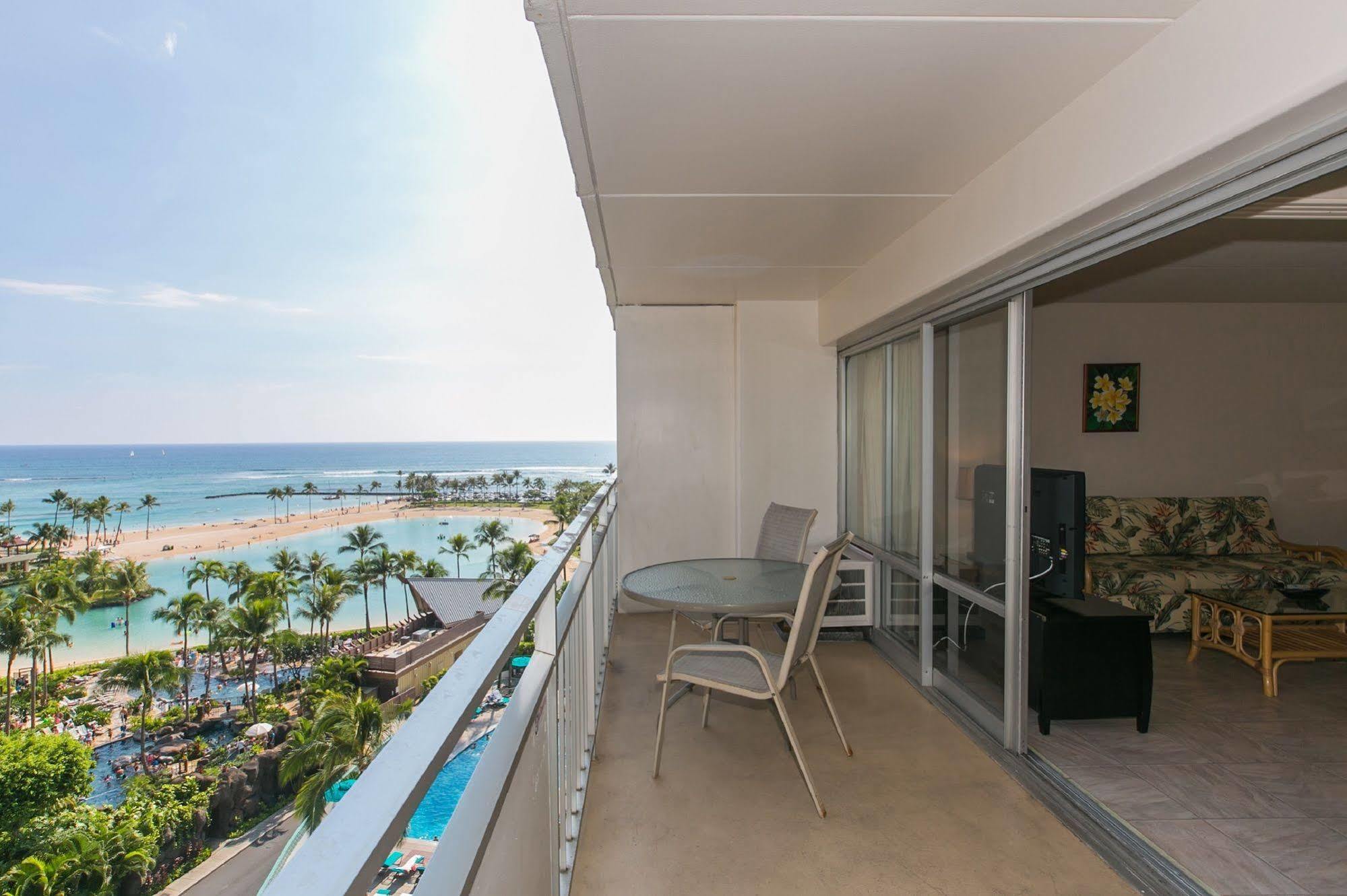Marina Hawaii Vacations At The Ilikai Hotel 3*