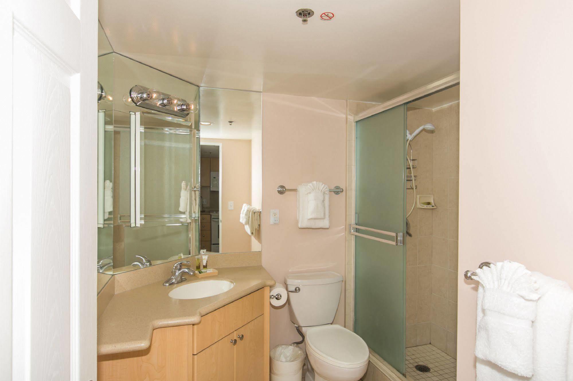 Hotel Marina Hawaii Vacations At The Ilikai 3*