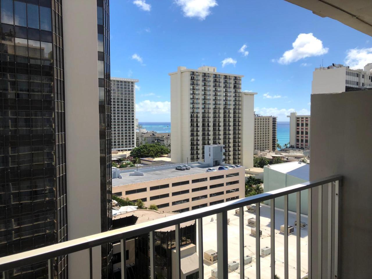 Marine Surf Waikiki 17th Floor Apartment