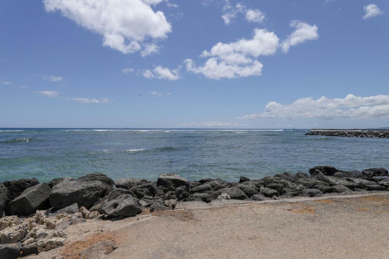 Harbor View Plaza #1203 * Honolulu